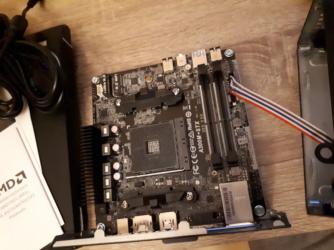 Yup, that's the whole motherboard. Very small, but it can pack quite a punch.